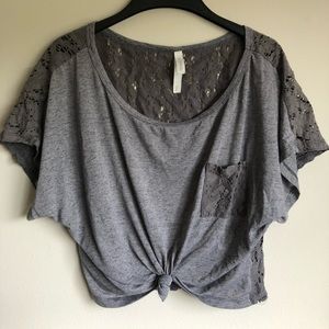 Aeropostale Twist-Front T-shirt